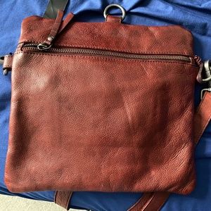 Latico crossbody/backpack